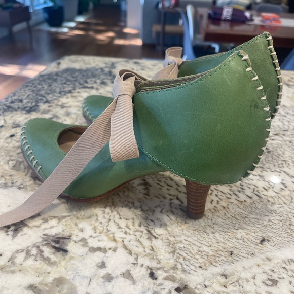 TERRA PLANA - Artisan Design Handcrafted Green Leather Heels Size 37 / US Size 6 - Picture 2 of 8